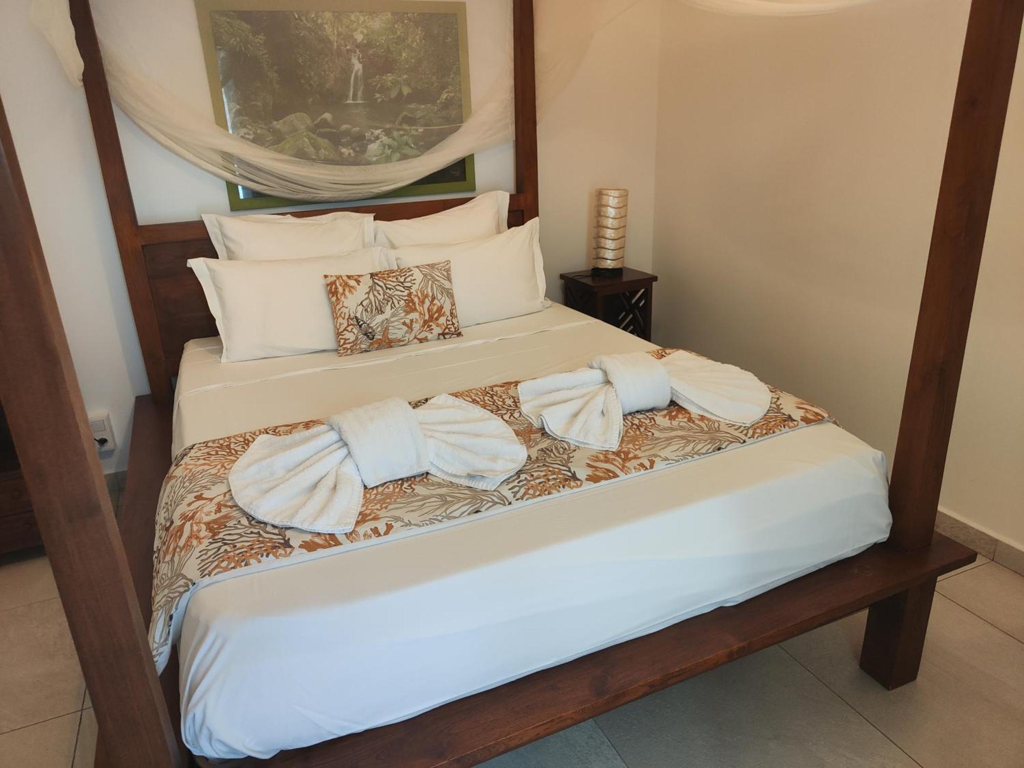 Majesty Palm Hotel Saint-Francois  Dış mekan fotoğraf
